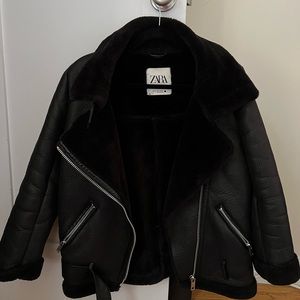 Oversized Black aviator/biker leather look Sherpa jacket size XS zara